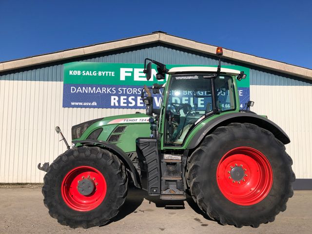Fendt 724 Vario S4 Profi Plus