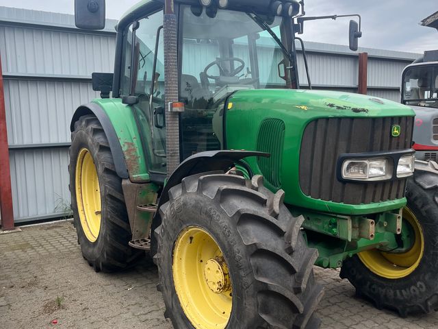 John Deere 6420