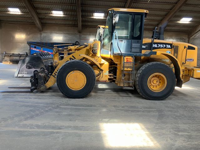 Hyundai HL 757-7A
