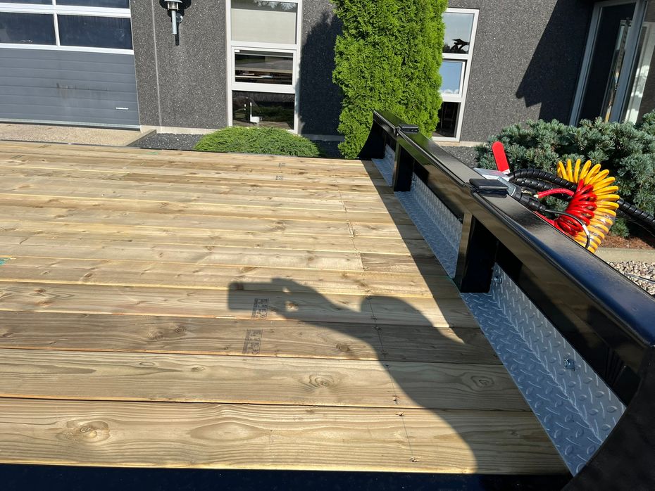 Tyrone 33TLL LANG MODEL med kombi bremser, både luft og hydrauliske bremser. Affjedret træk og affjedret aksler. Med hydrauliske ramper og værktøjskasse - Vogne - Maskintransportvogne - 21