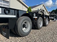 Tyrone 33TLL LANG MODEL med kombi bremser, både luft og hydrauliske bremser. Affjedret træk og affjedret aksler. Med hydrauliske ramper og værktøjskasse - Vogne - Maskintransportvogne - 19