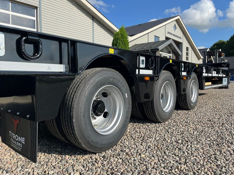 Tyrone 33TLL LANG MODEL med kombi bremser, både luft og hydrauliske bremser. Affjedret træk og affjedret aksler. Med hydrauliske ramper og værktøjskasse - Vogne - Maskintransportvogne - 19