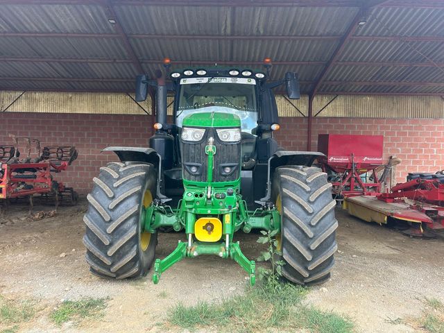 John Deere 6250R m/Frontlift og Front-PTO