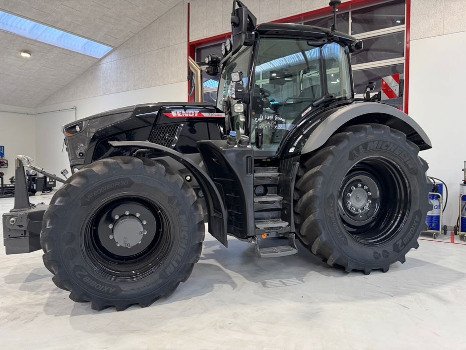 Fendt 720 ProfiPlus Gen7 KUN 200 TIMER! - Traktorer - Traktorer 4 wd - 4