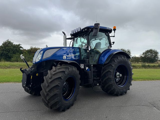 New Holland T7.270 AC BLUEPOWER