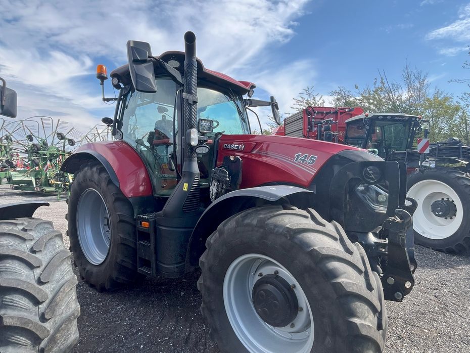 Case IH Maxxum 145 CVX M. Frontlæsserbeslag - Traktorer - Traktorer 4 wd - 4