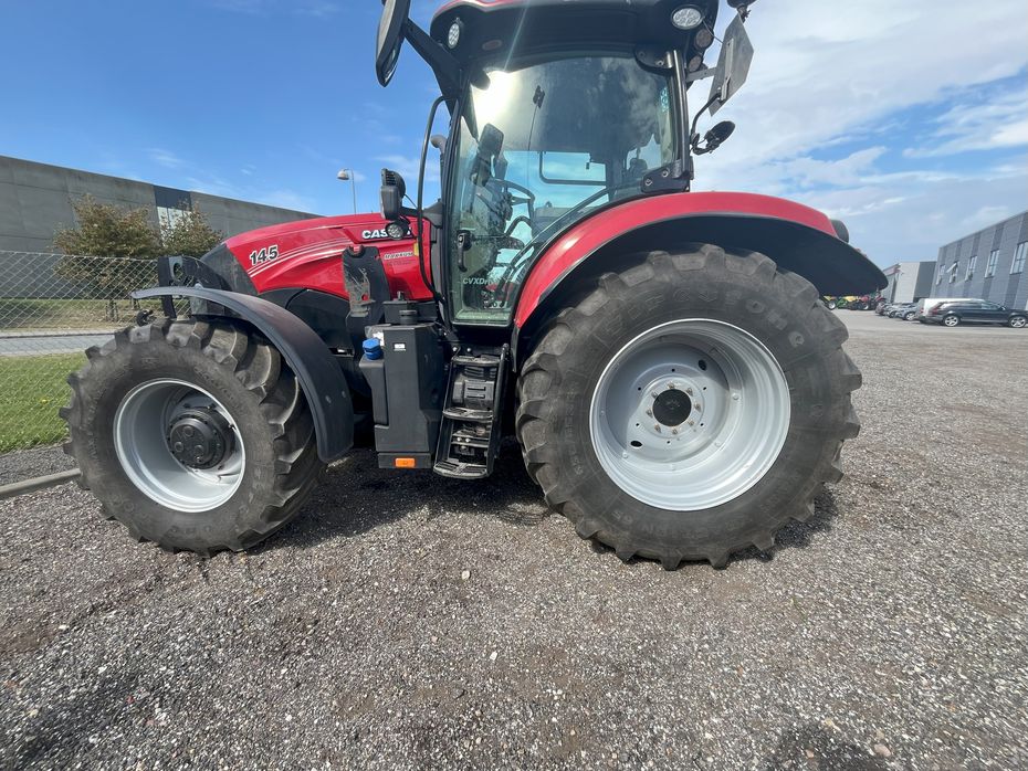 Case IH Maxxum 145 CVX M. Frontlæsserbeslag - Traktorer - Traktorer 4 wd - 9
