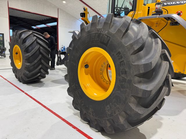 Michelin 750/65R26