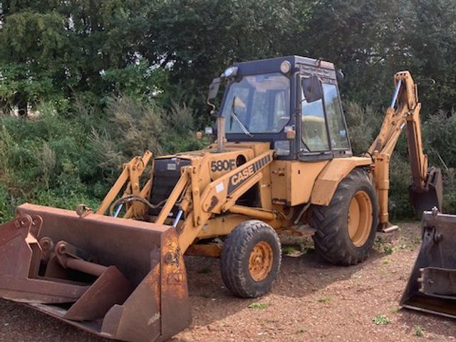 Case 580 F