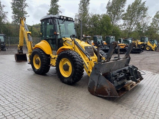 New Holland LB 115 B