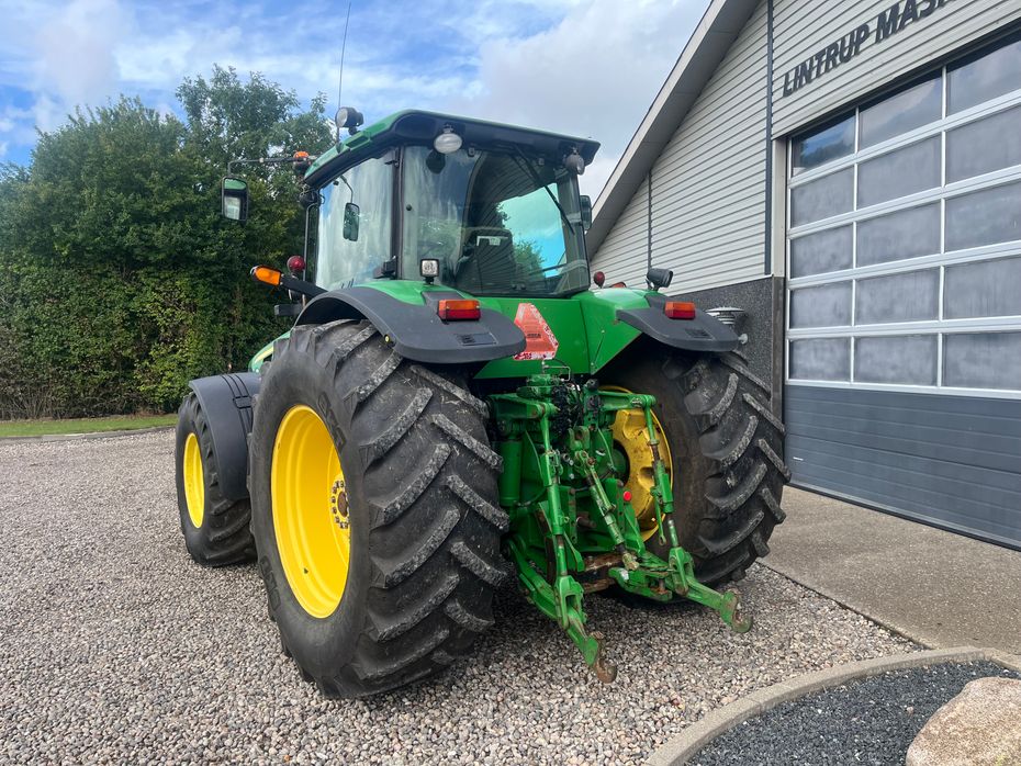 John Deere 8230 Med frontlift - Traktorer - Traktorer 4 wd - 12