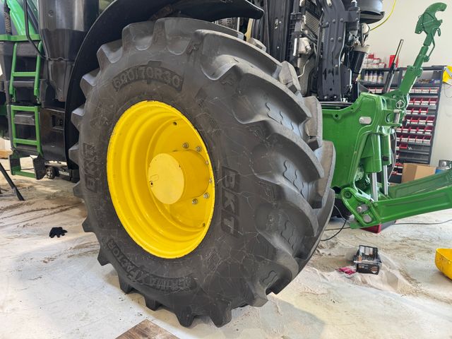 John Deere 6250R