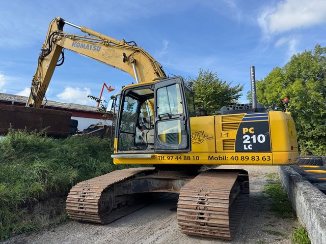 Komatsu PC 210