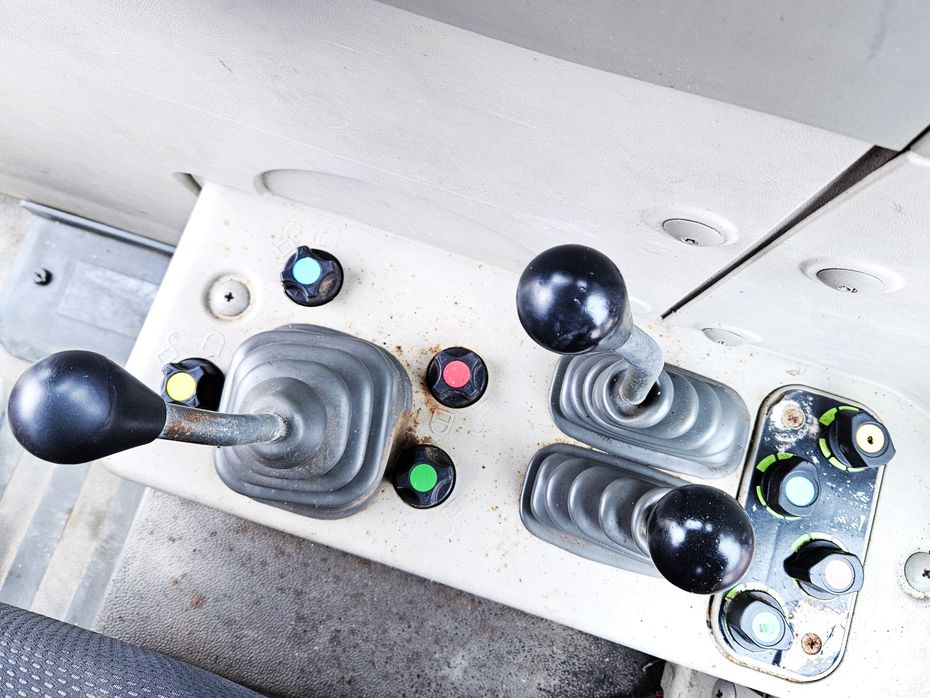 Fendt 410 / Vario / frontlift mv. / 12.000 timer - Traktorer - Traktorer 4 wd - 17