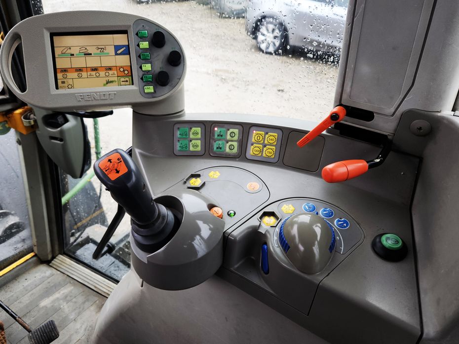 Fendt 410 / Vario / frontlift mv. / 12.000 timer - Traktorer - Traktorer 4 wd - 15