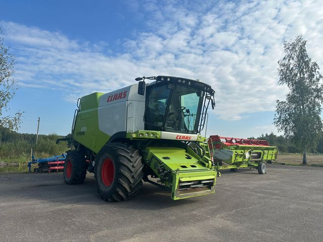 CLAAS LEXION 670 4WD