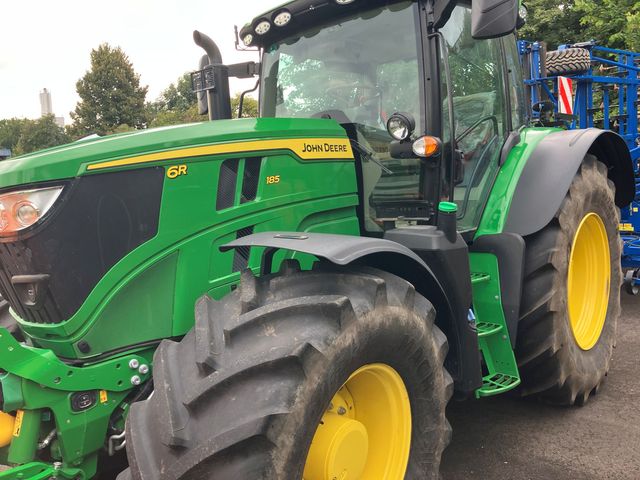 John Deere 6R 185