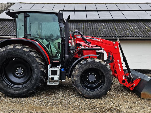 Massey Ferguson 5708 Dyna 4
