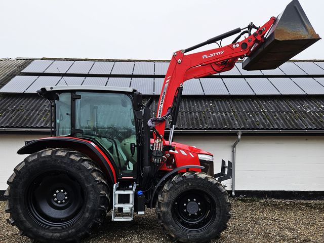Massey Ferguson 5708 Dyna 4