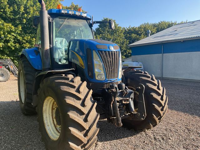New Holland T8040 TG