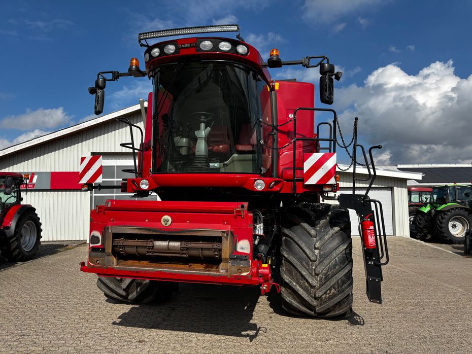 Case IH Axial Flow 9230 Inkl. 30 fods skærebord og vogn. - Høstmaskiner - Mejetærskere - 10