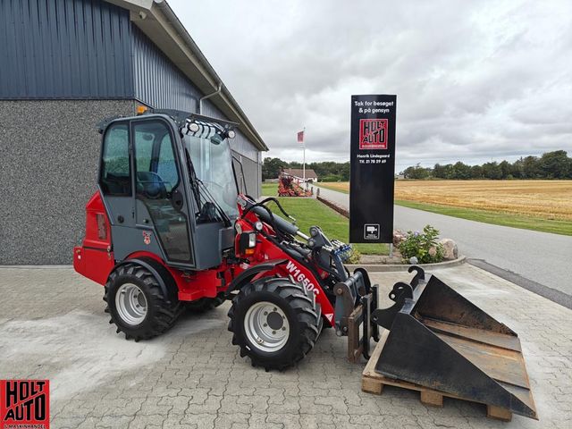 Bernards W1650C