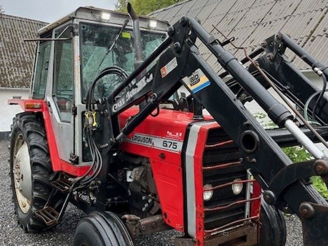 Massey Ferguson 675
