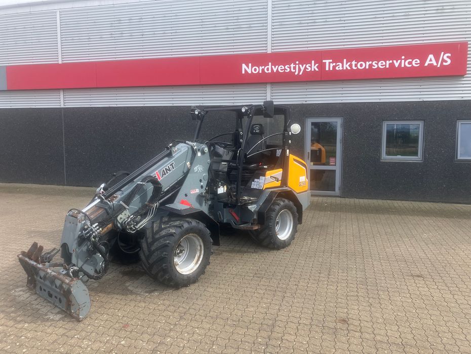 Giant G3500Tele - Læssemaskiner - Minilæssere - 1