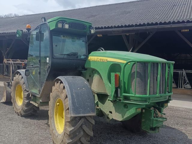 John Deere 3415