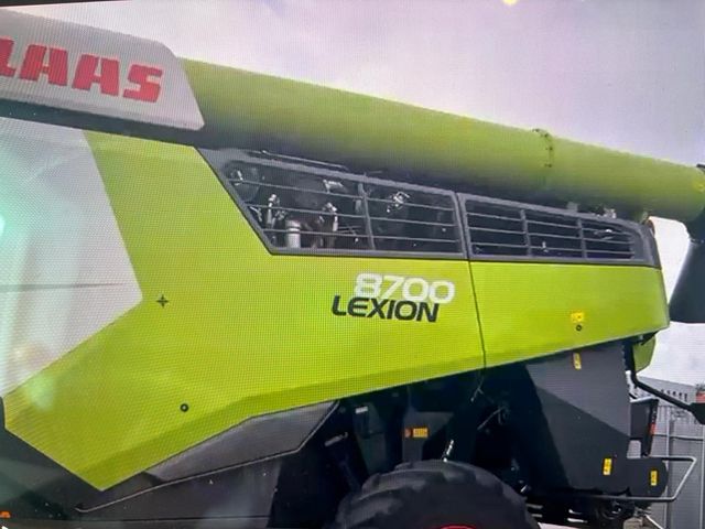 CLAAS Lexion 8700