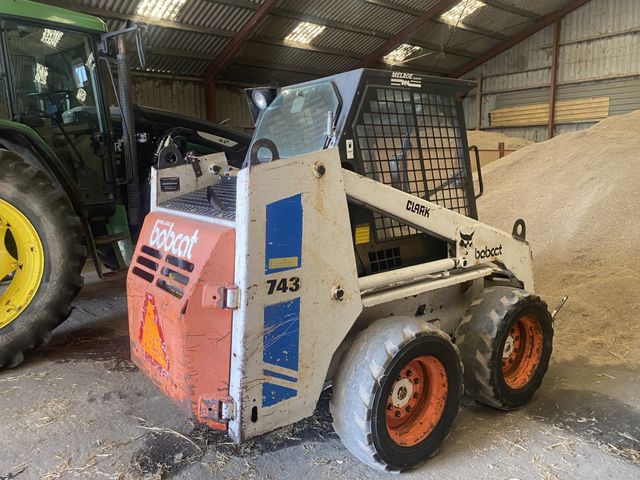 Bobcat 743