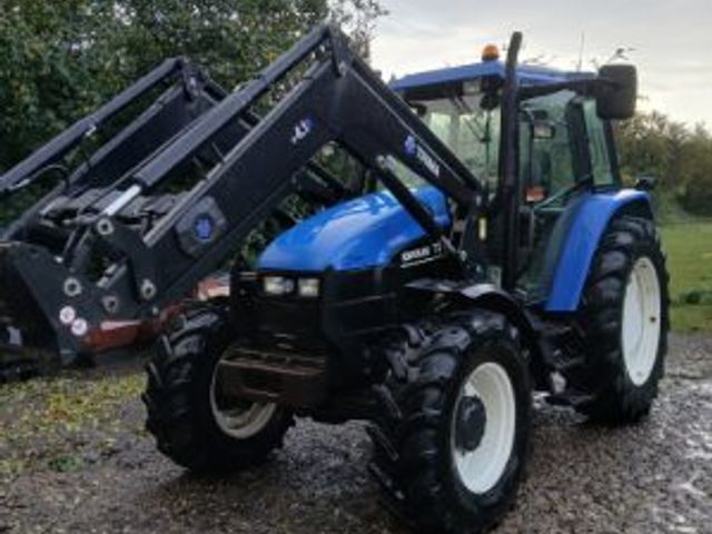 New Holland TS115