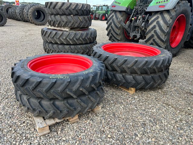BKT 300/95R52 + 270/95R38 - uds. nav bag 10+10 - kan kører over 2/3 rækker majs