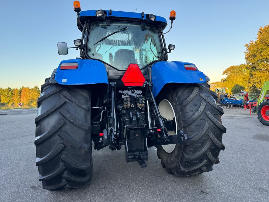 New Holland T7060 KUN 5300 TIMER OG FULD AFFJEDRING! - Traktorer - Traktorer 4 wd - 14