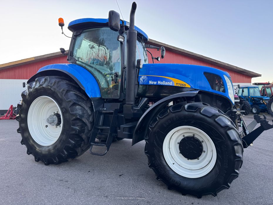 New Holland T7060 KUN 5300 TIMER OG FULD AFFJEDRING! - Traktorer - Traktorer 4 wd - 8