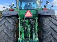 John Deere 8320 Traktor - Traktorer - Traktorer 4 wd - 3