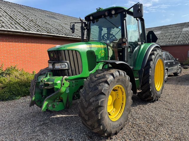 John Deere 6430