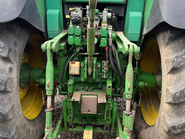 John Deere 6920S