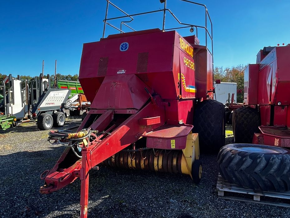 New Holland BB980 - Pressere - Bigballe - 2