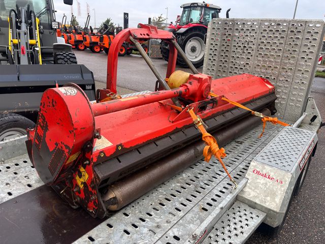 Kuhn VKM 305