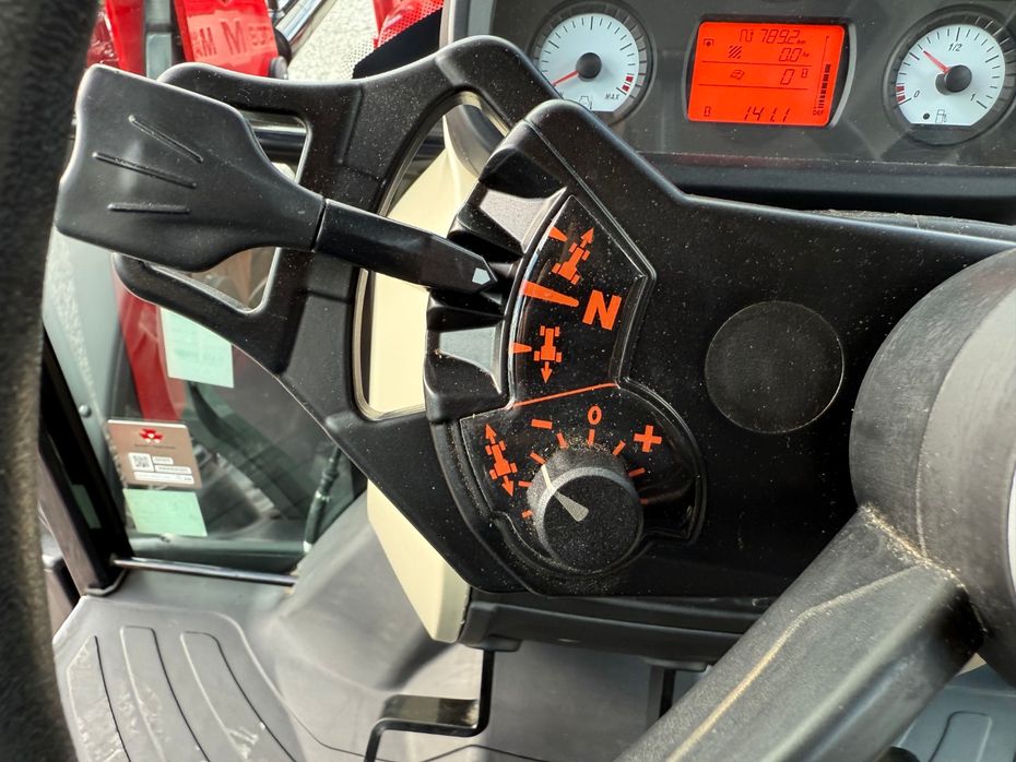 Massey Ferguson 4708 - Traktorer - Traktorer 4 wd - 23