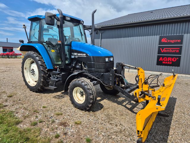 New Holland TS 90 med frontlift
