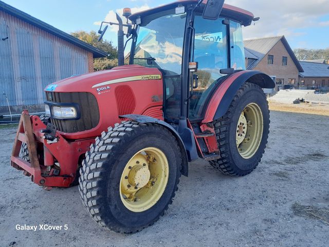 John Deere 5100R