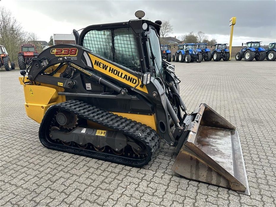 New Holland C238 - Læssemaskiner - Minilæssere - 4