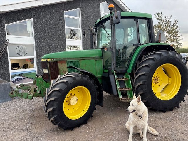 John Deere 6610 m/Frontlift