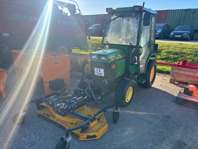 John Deere 755