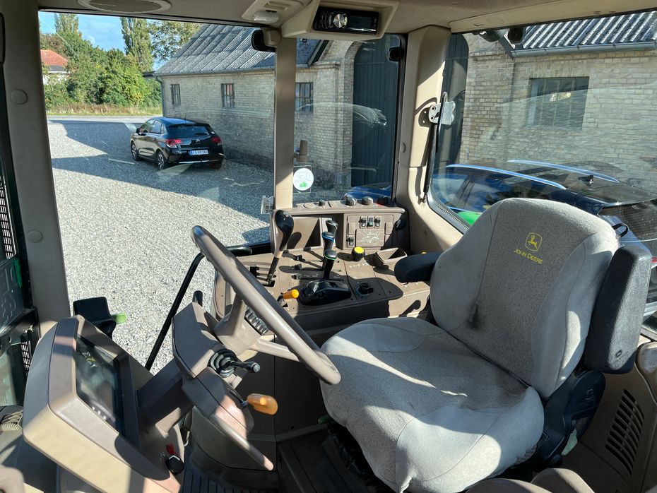 John Deere 6130  40km/t - Traktorer - Traktorer 4 wd - 6