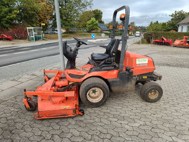 Kubota F3890
