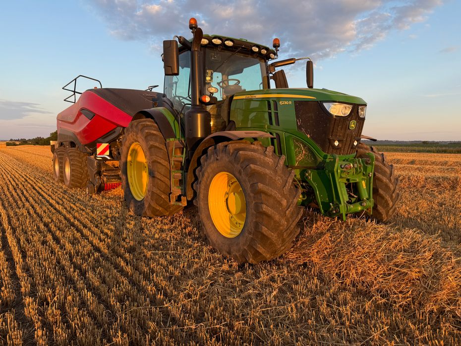 John Deere 6250R 6230r - Traktorer - Traktorer 4 wd - 1