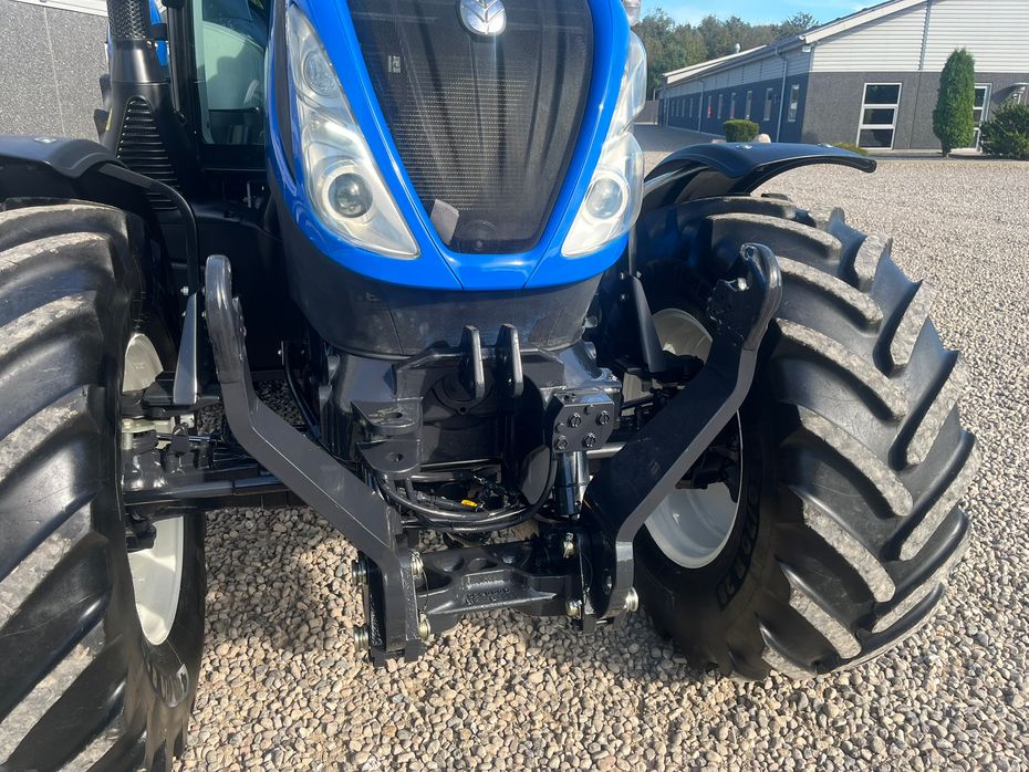 New Holland T6.165 AutoCommannd med frontlift - Traktorer - Traktorer 4 wd - 4